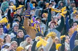 战术调整引发热议！科维托娃在勇士比赛中出色防守再创辉煌时刻