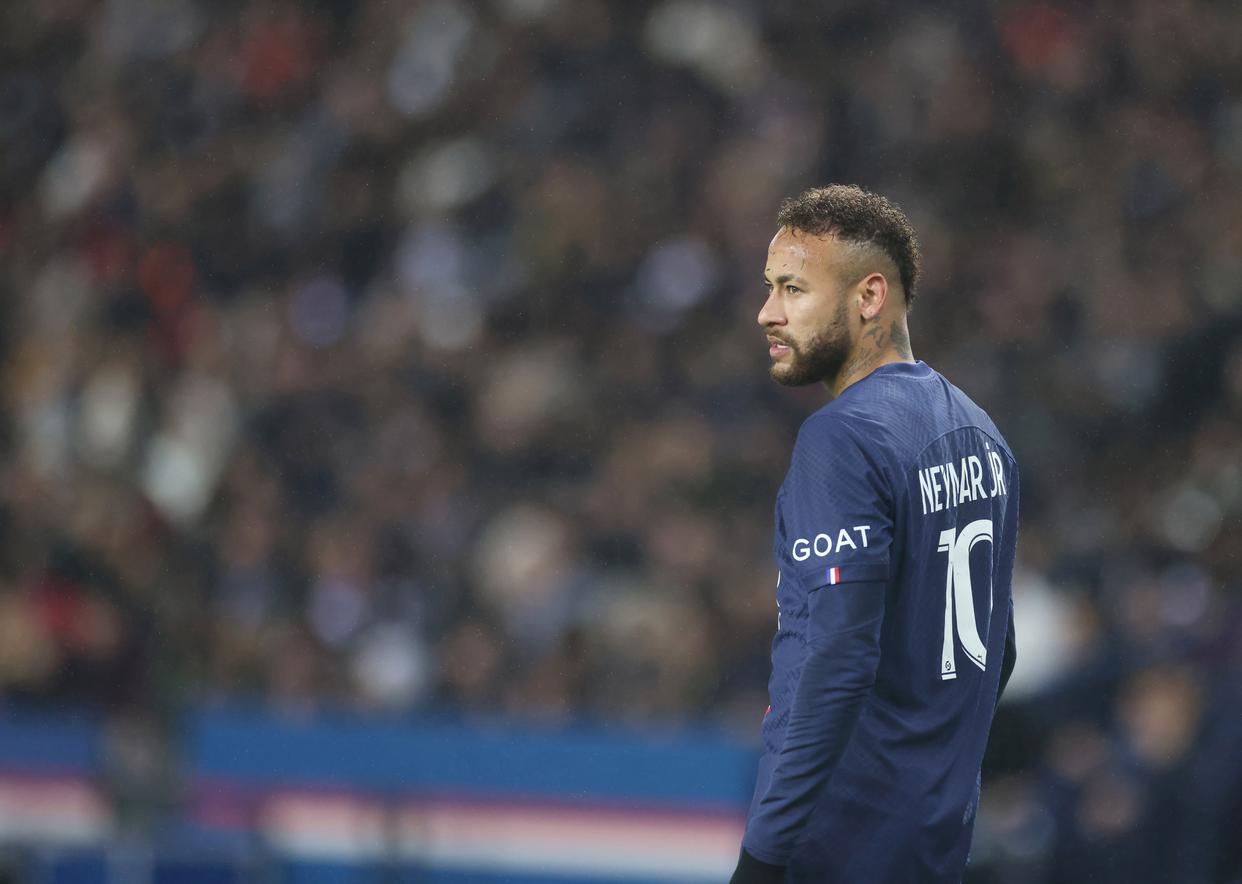 包含切尔西前途光明！，内马尔新星夺冠表现突出气势如虹延续的词条